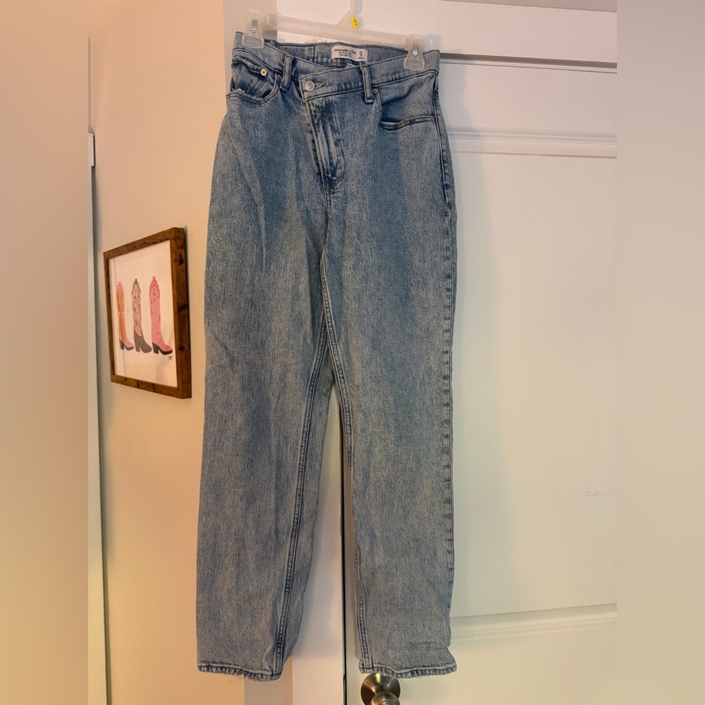 Abercrombie & Fitch 90’s Straight Ultra High Rise